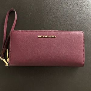 NWOT Michael Kors Crossgrain Continental Wristlet